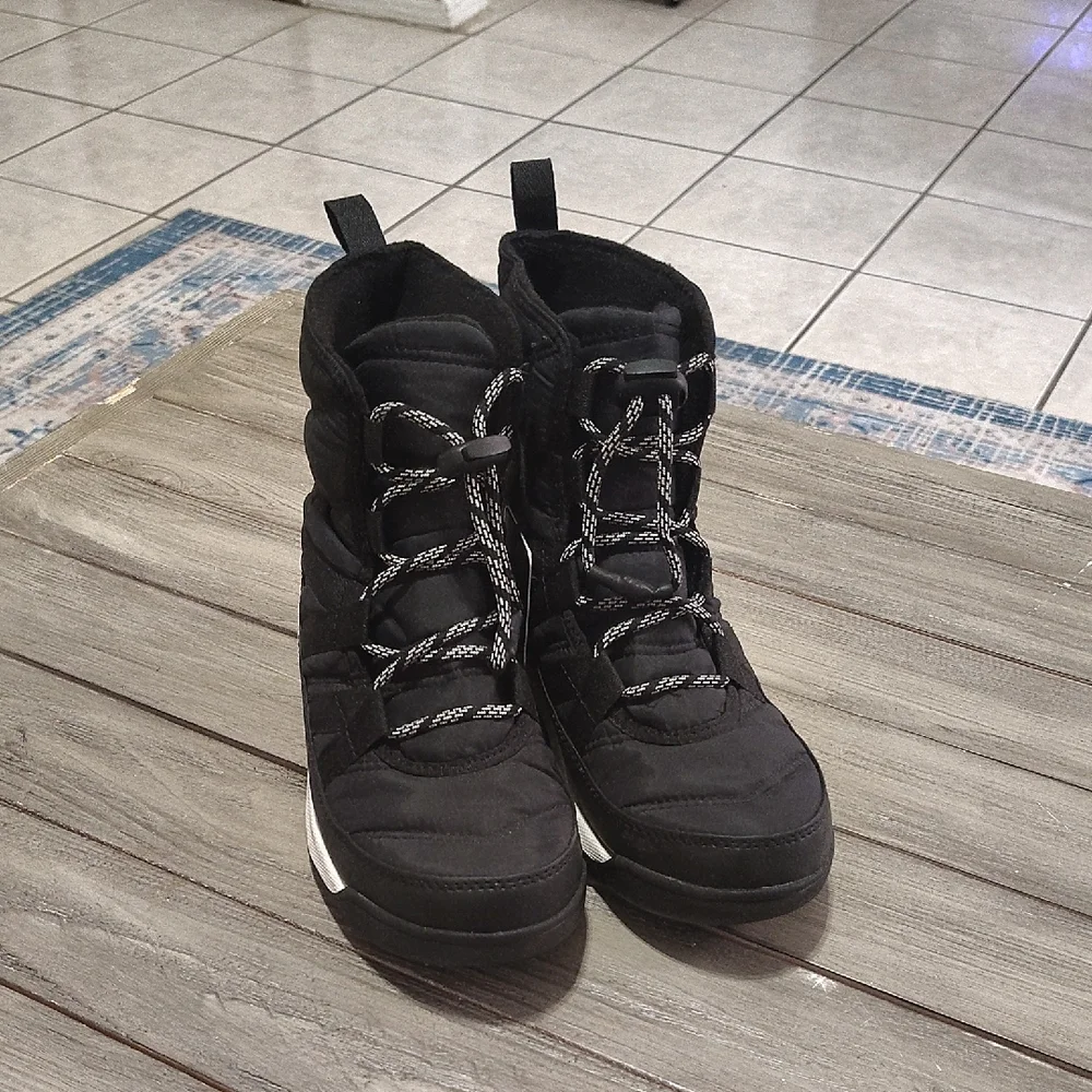 New Sorel Kids Whitney™ II Short Lace Boot Size US 4 EU 35